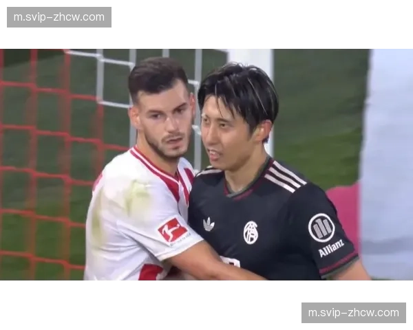 日本伊藤洋辉菅原由势 边后卫插上后的空间保护难题